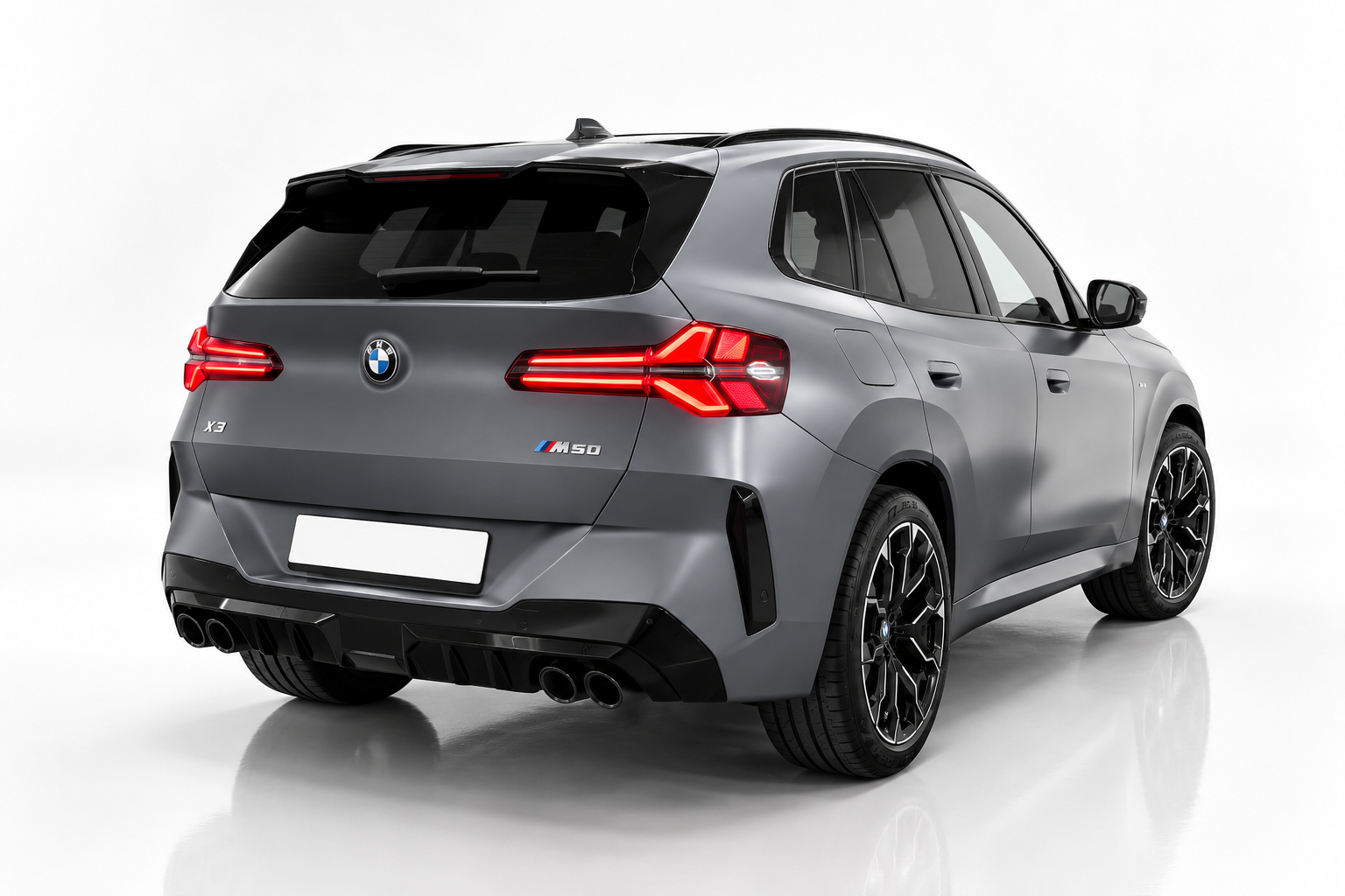 BMW X3 M50 hátulról – sport SUV bérlés Budapesten