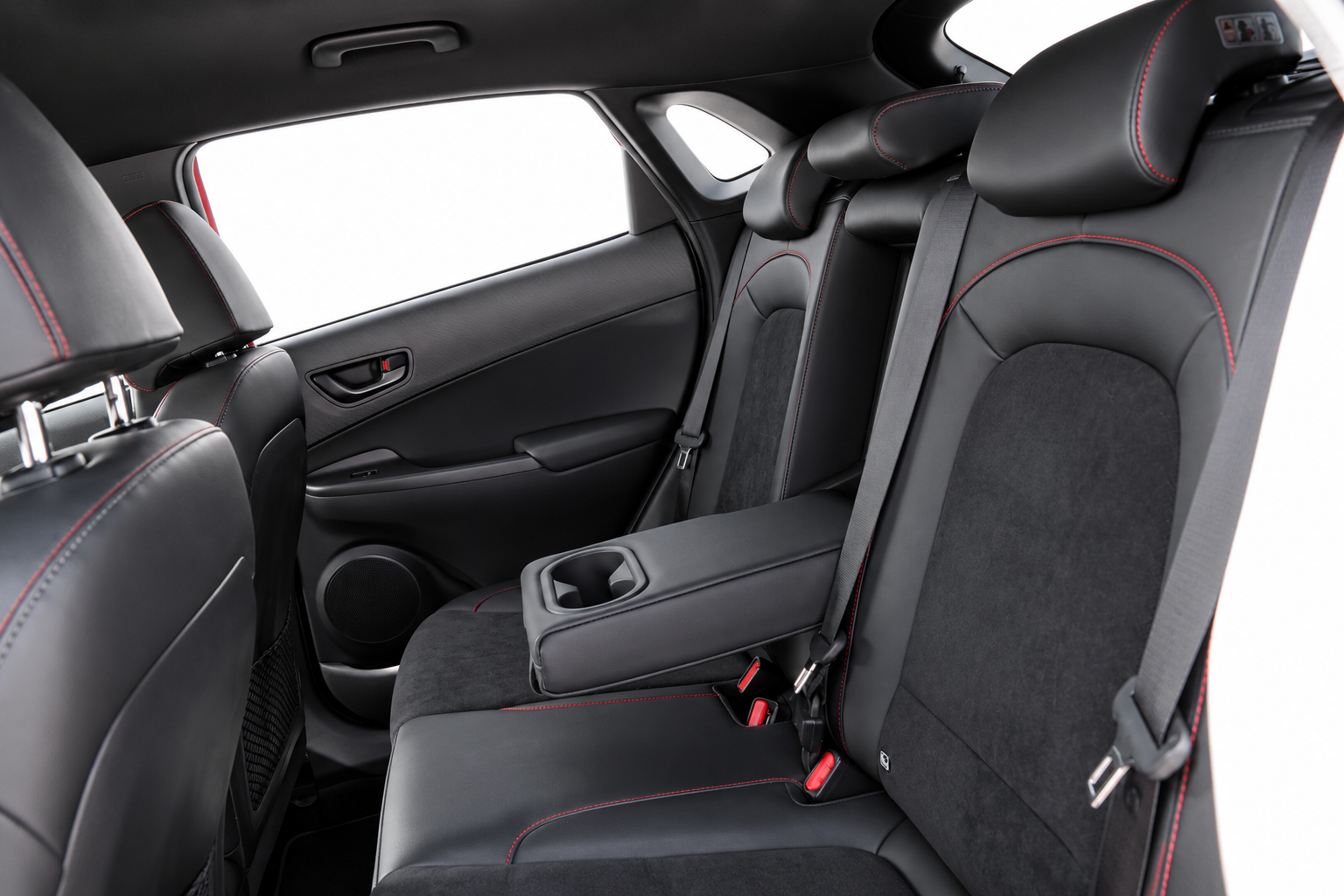 Hyundai Kona N Line hátsó ülések – sUV bérlés Budapesten