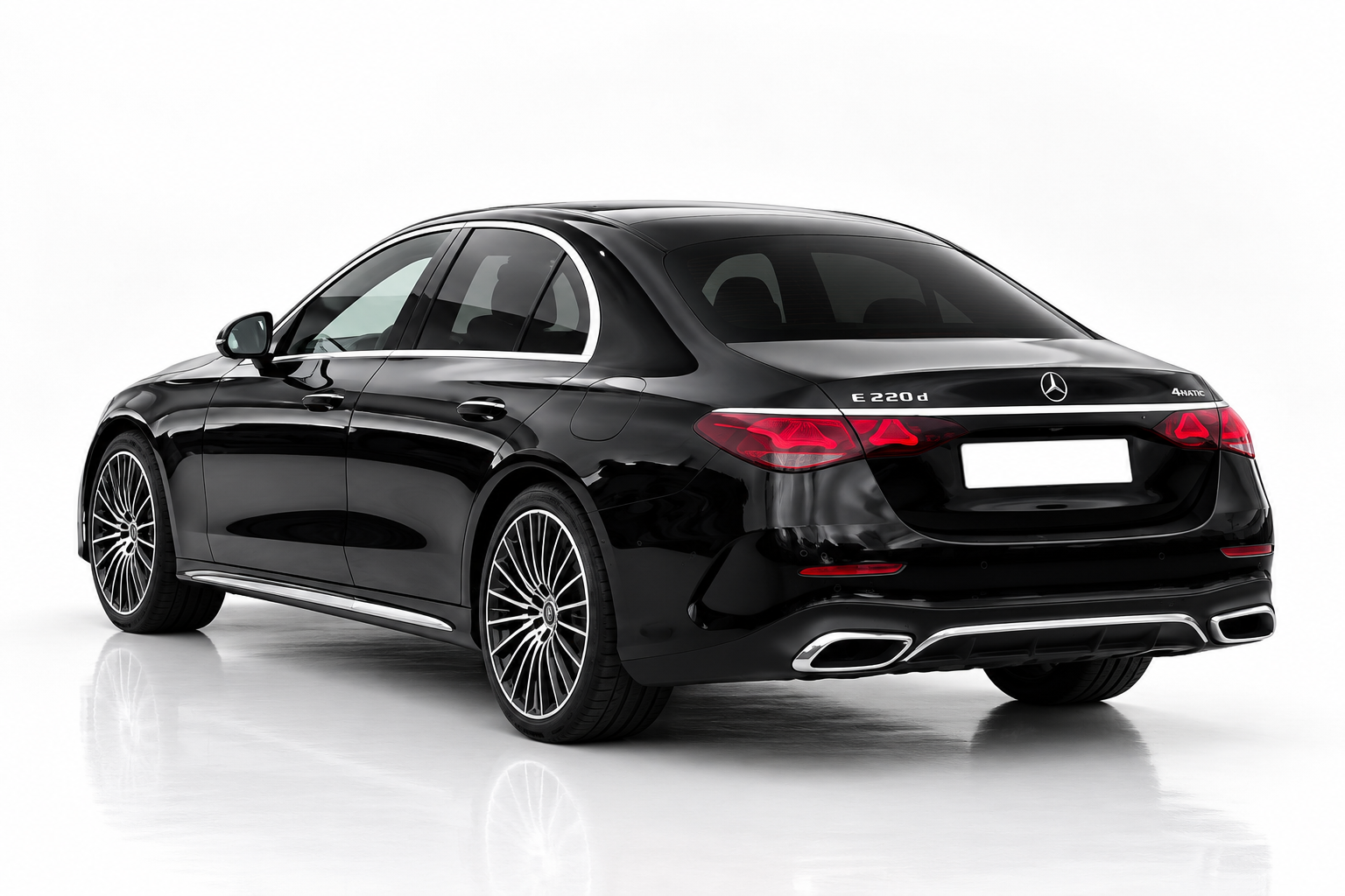 Mercedes-Benz E 220 d hátulról, félprofilból – prémium szedán bérlés Budapesten