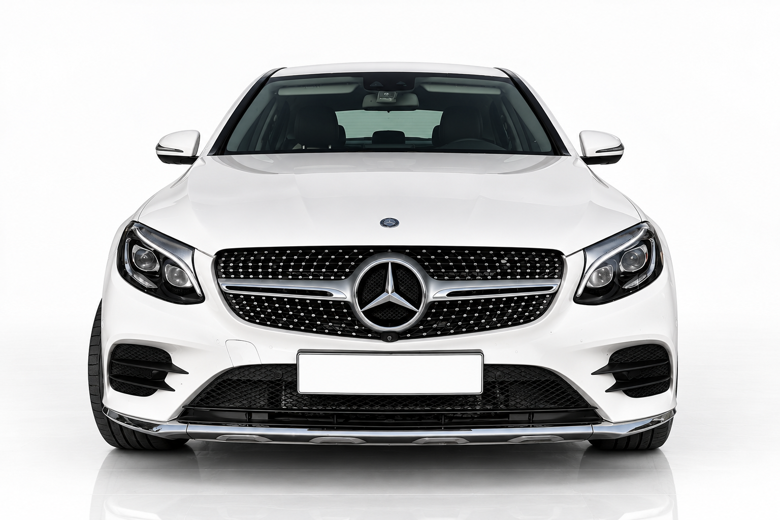 Mercedes-Benz GLC 220d Coupé elölnézet – prémium SUV bérlés Budapesten