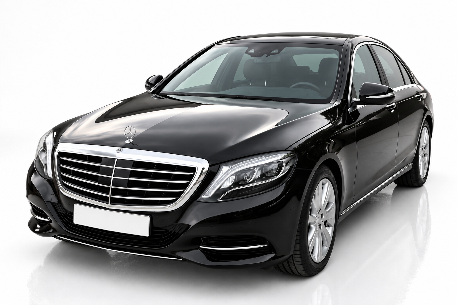 Mercedes-Benz S 350d elölről, félprofilból – luxus limuzin bérlés Budapesten