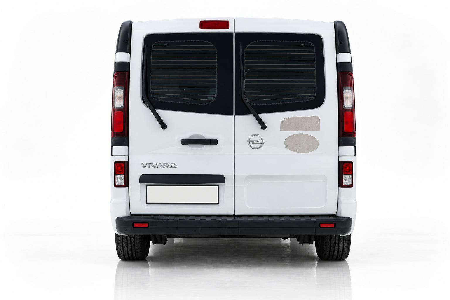 Opel Vivaro hátulról – kisbusz bérlés Budapesten